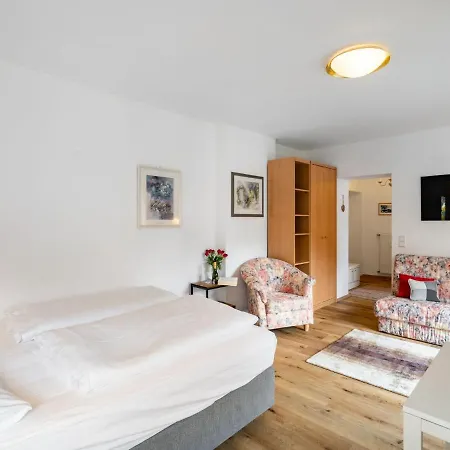Claudia 7 By Interhome *
